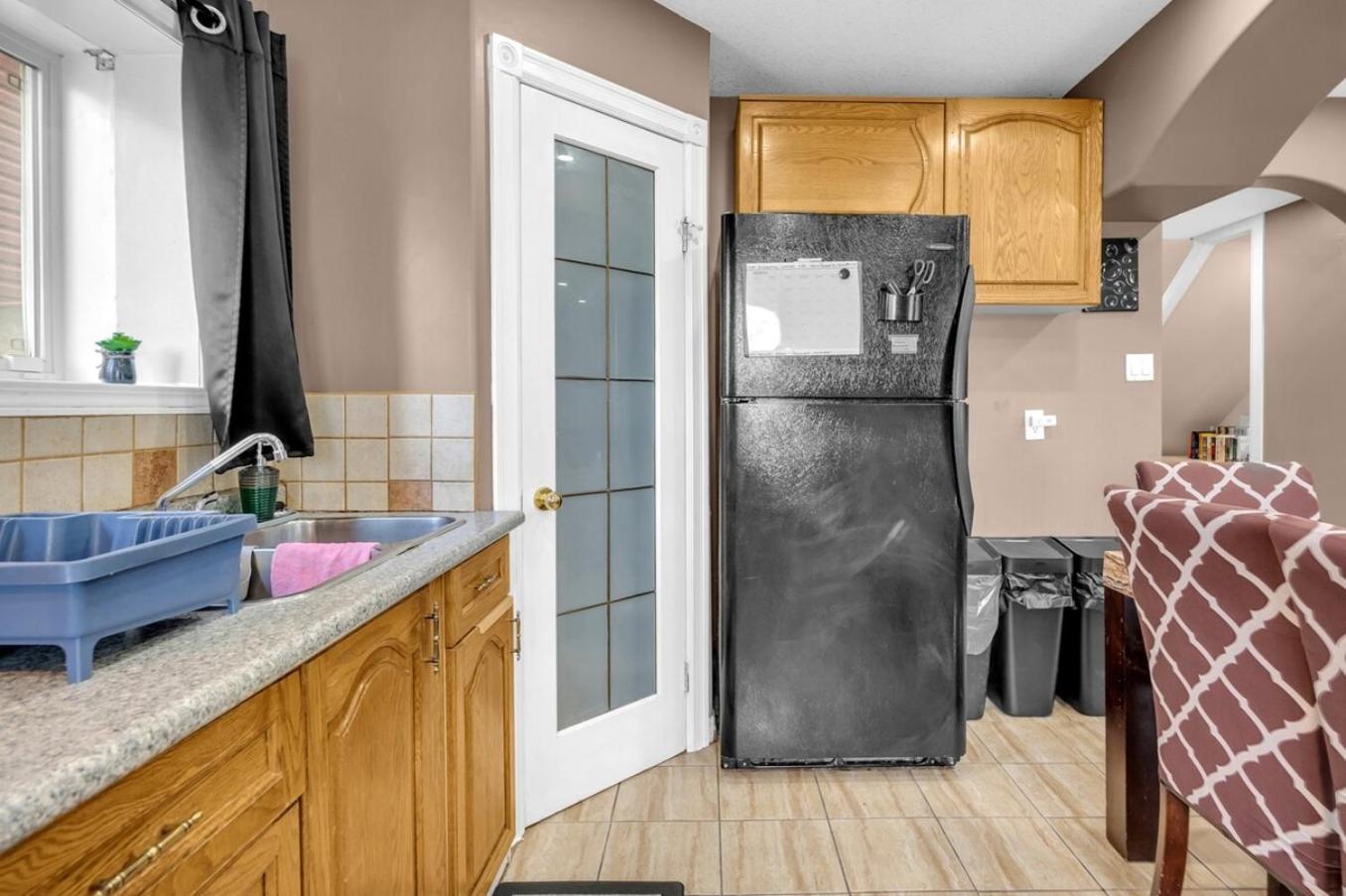52-3 Bed Suite On Lake Central Ac By Airport YYC 외부 사진