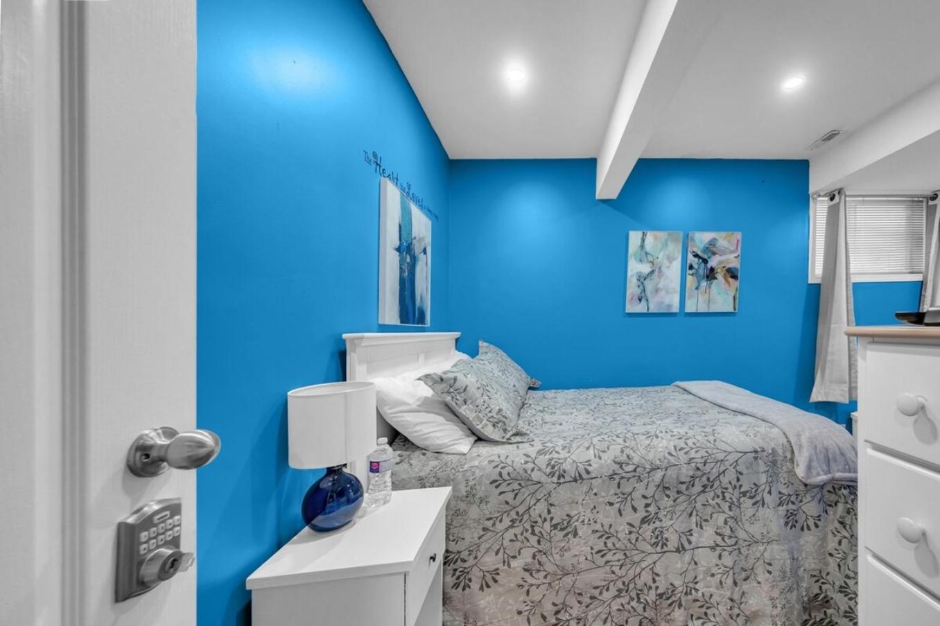 52-3 Bed Suite On Lake Central Ac By Airport YYC 외부 사진