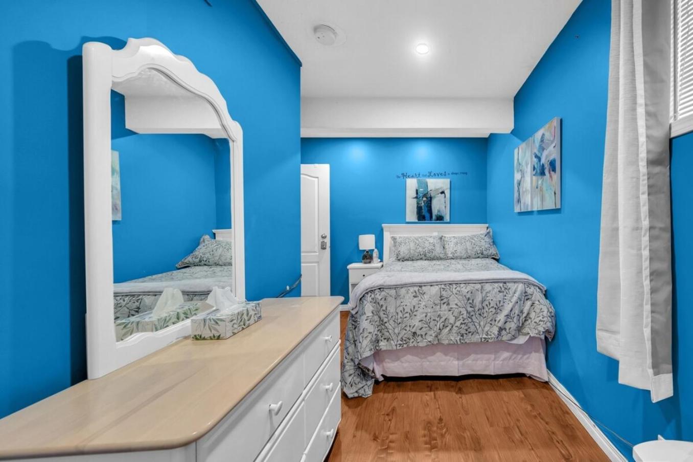 52-3 Bed Suite On Lake Central Ac By Airport YYC 외부 사진