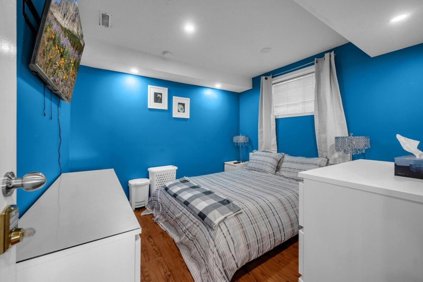 52-3 Bed Suite On Lake Central Ac By Airport YYC 외부 사진