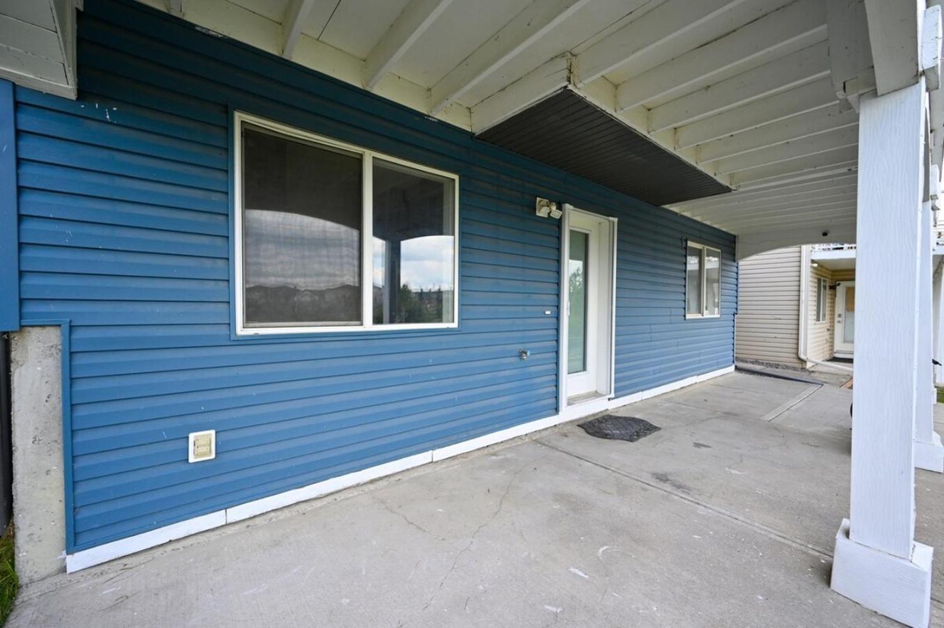 52-3 Bed Suite On Lake Central Ac By Airport YYC 외부 사진